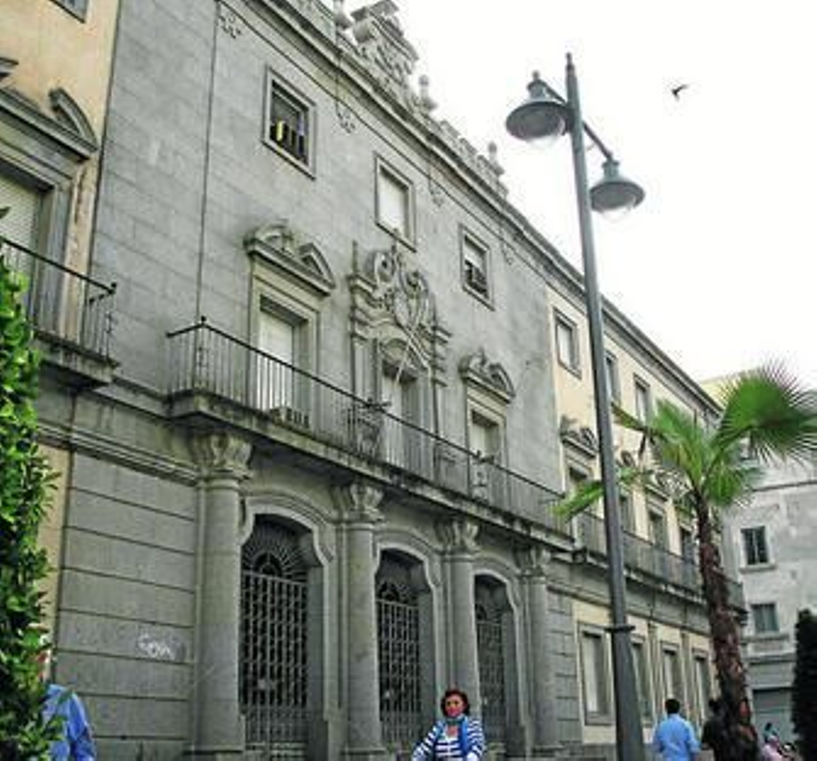 Fachada del antiguo edificio de Hacienda. Fachada del antiguo edificio de Hacienda.