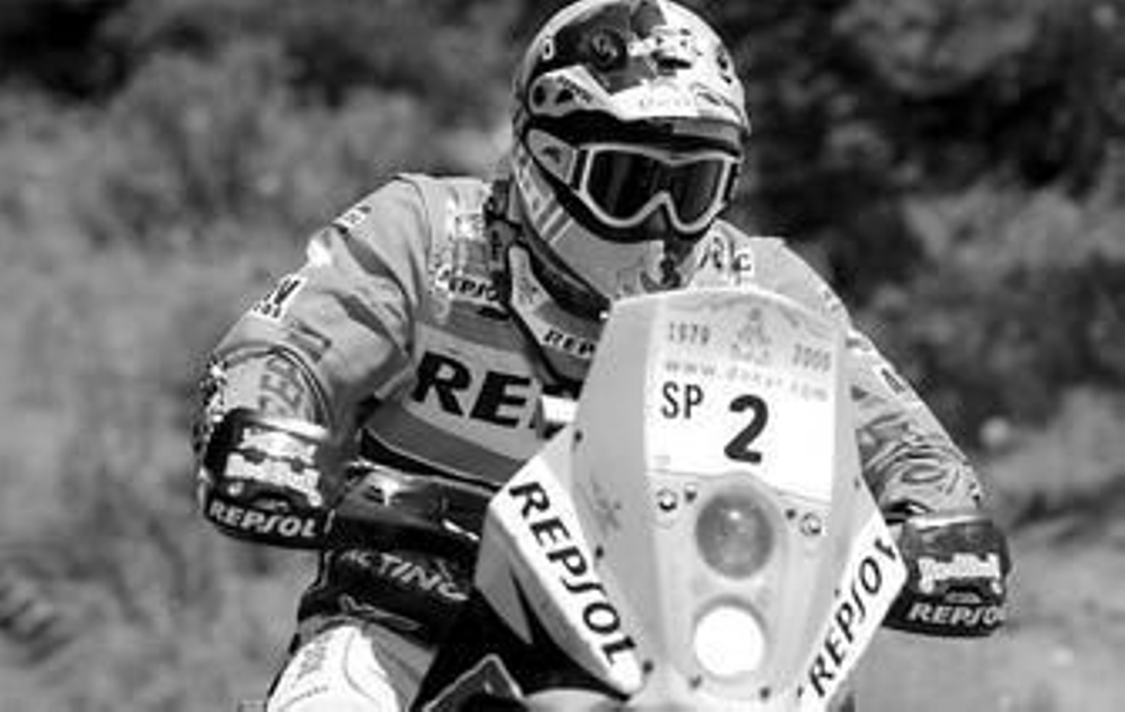 Marc Coma acaricia su segundo triunfo en el Rally Dakar tras perder menos de dos minutos con Despres.