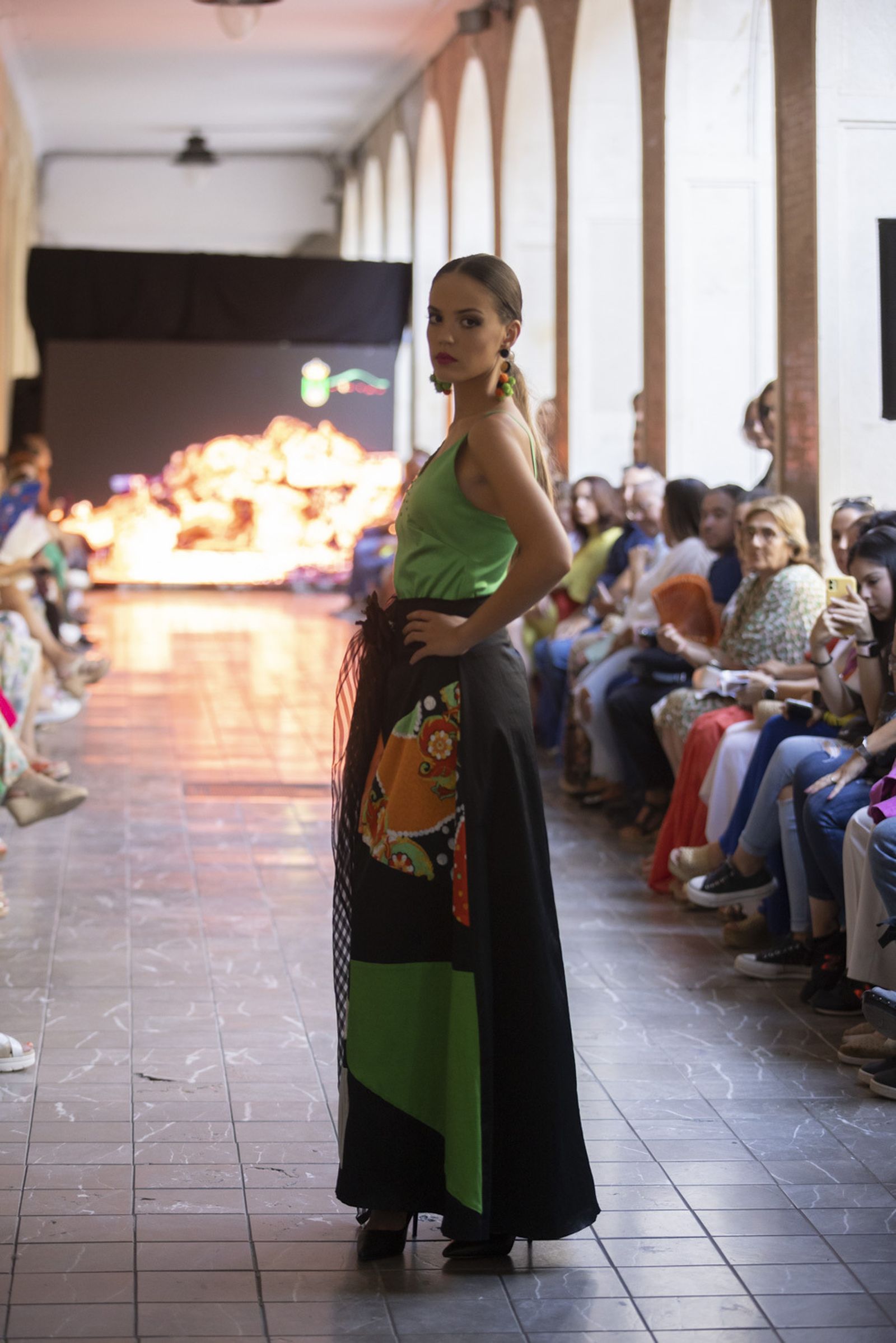 Imágenes del desfile 'Huelva provincia de moda' en la Gran Vía