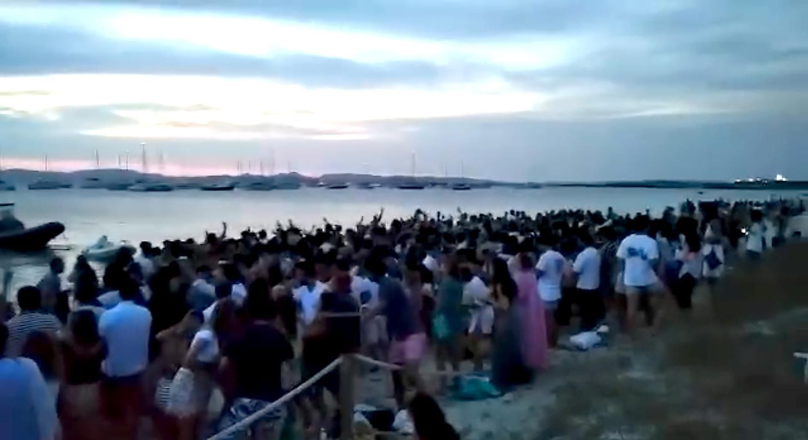 Botellón en Formentera