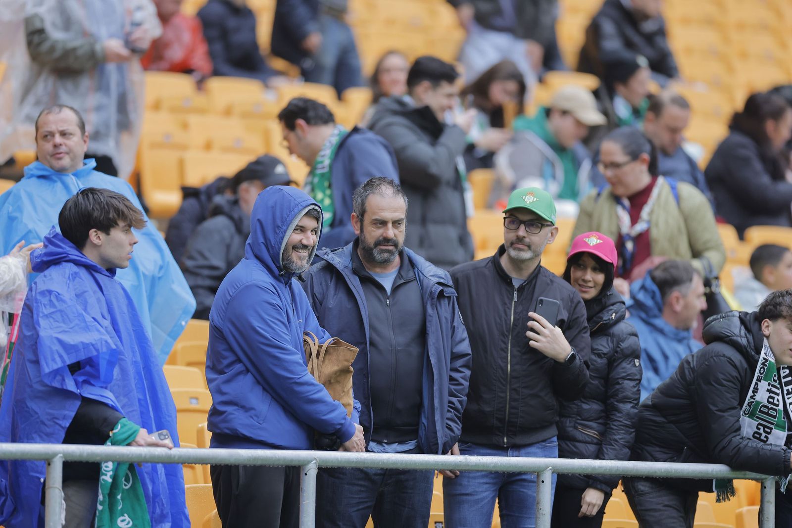 Búscate en las fotos del Betis - Valencia