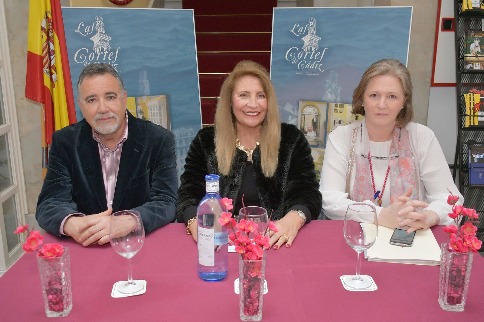 Jesús Maeso, Pepa Díaz y Lucía Gutiérrez, durante la comunicación del fallo.