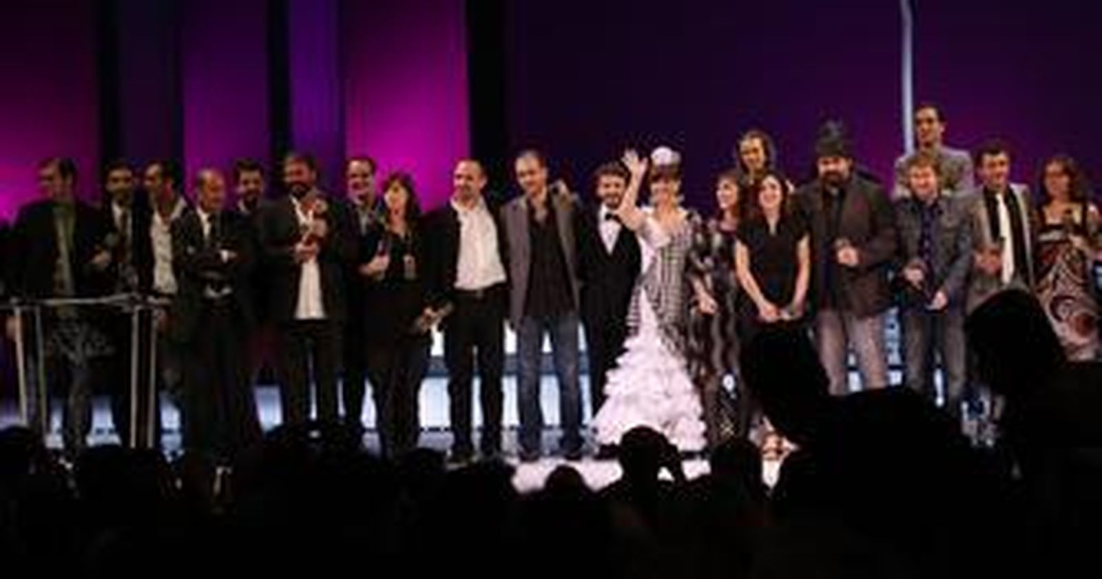 Un fin de fiesta al desnudo