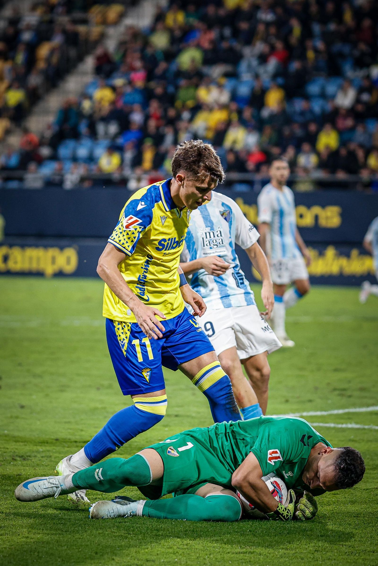 Búscate entre las imágenes del partido de futbol Cádiz CF - Málaga CF