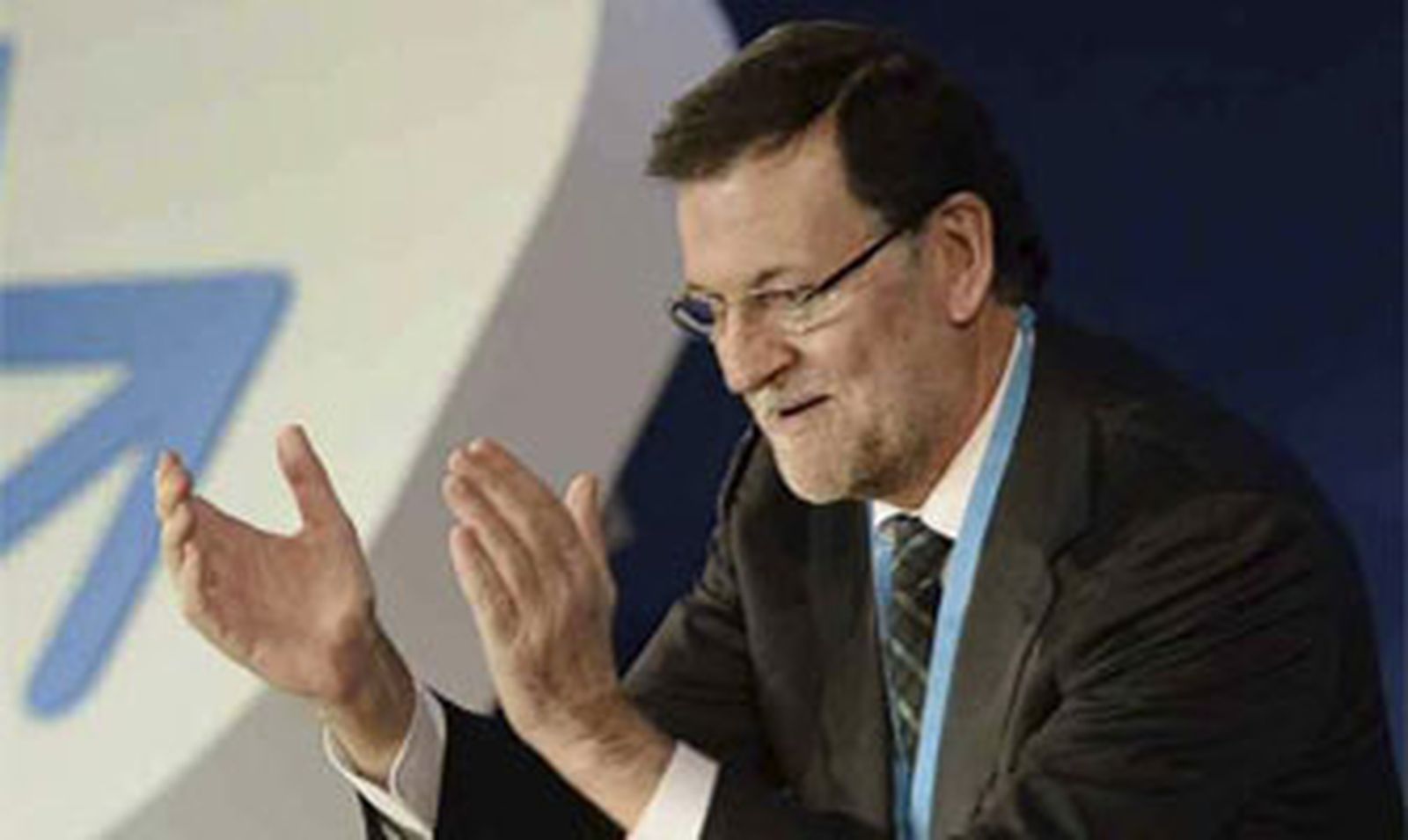 Rajoy garantiza una bajada sucesiva de impuestos