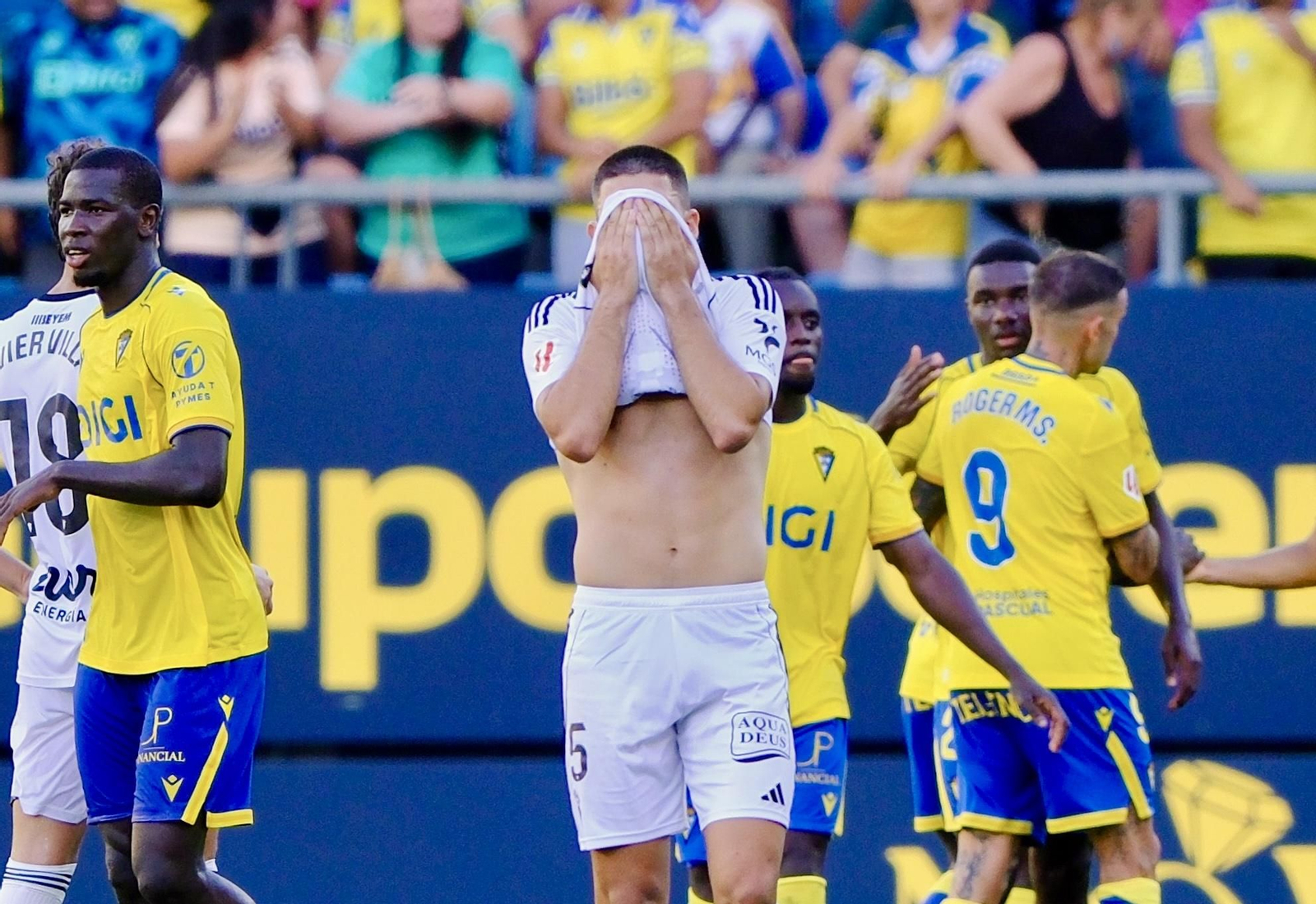 El Albacete vivió una pesadilla en Cádiz.