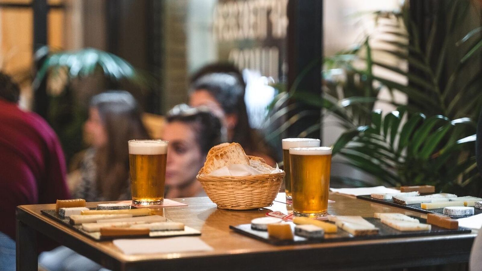 En CEPA CraftBeer & Wine el cliente puede elegir entre variedades selectas traídas de cualquier parte del mundo