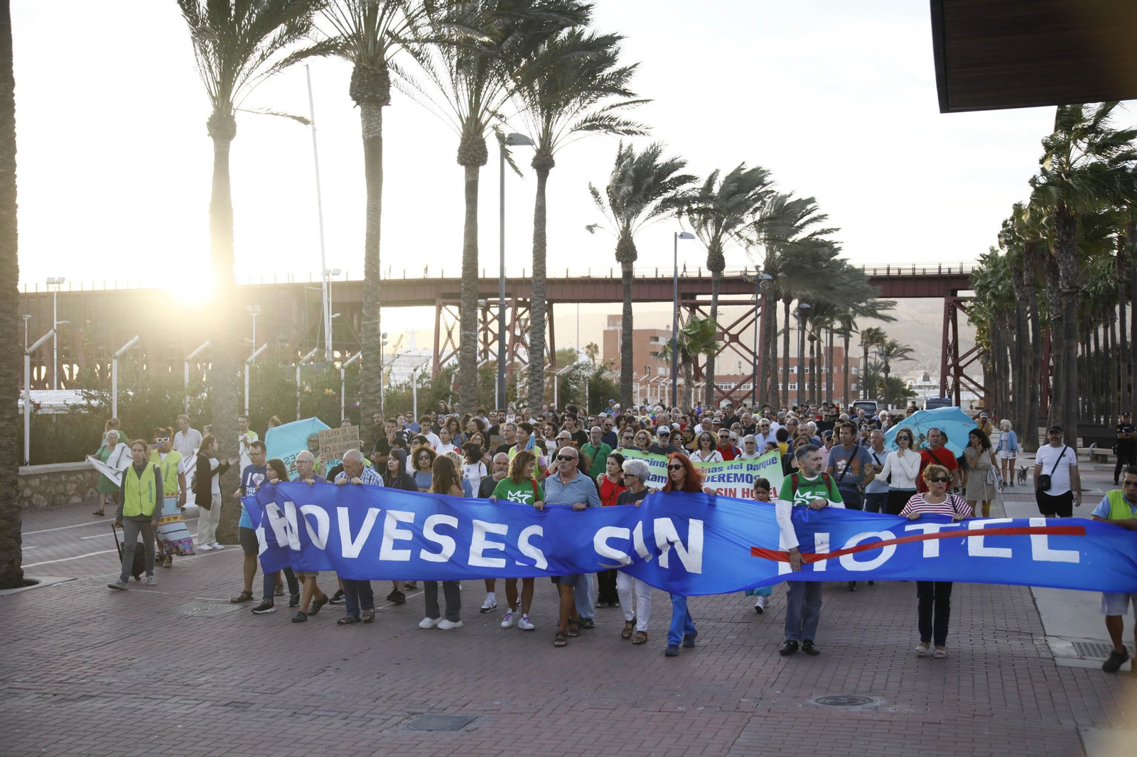 La manifestación "Genoveses sin hotel", en imágenes