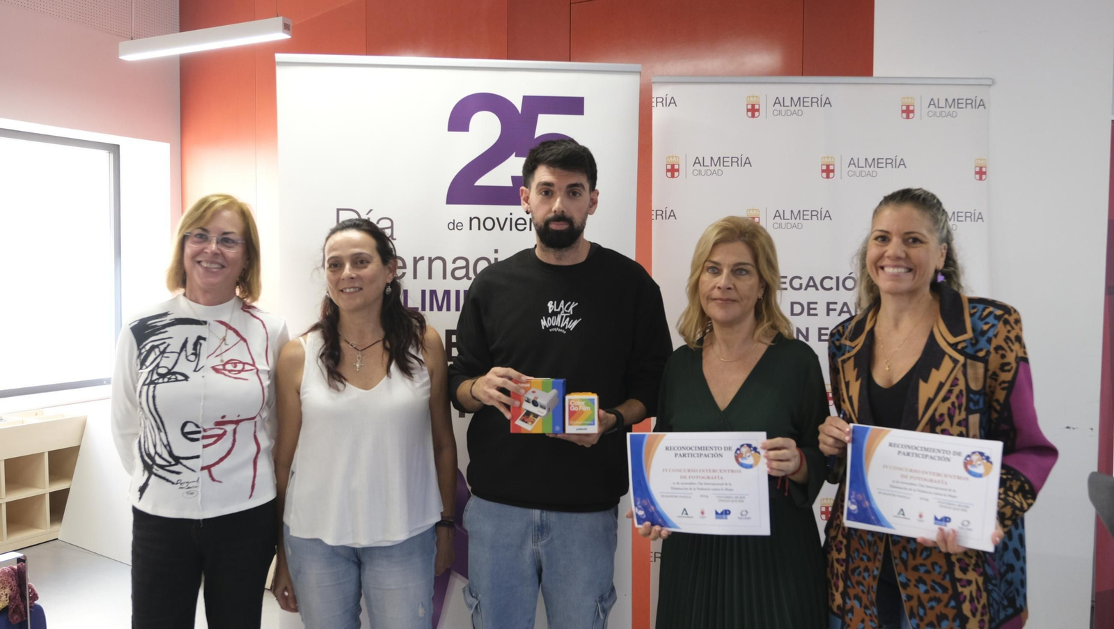 Búscate en la entrega de premios de fotografía escolar contra la violencia machista