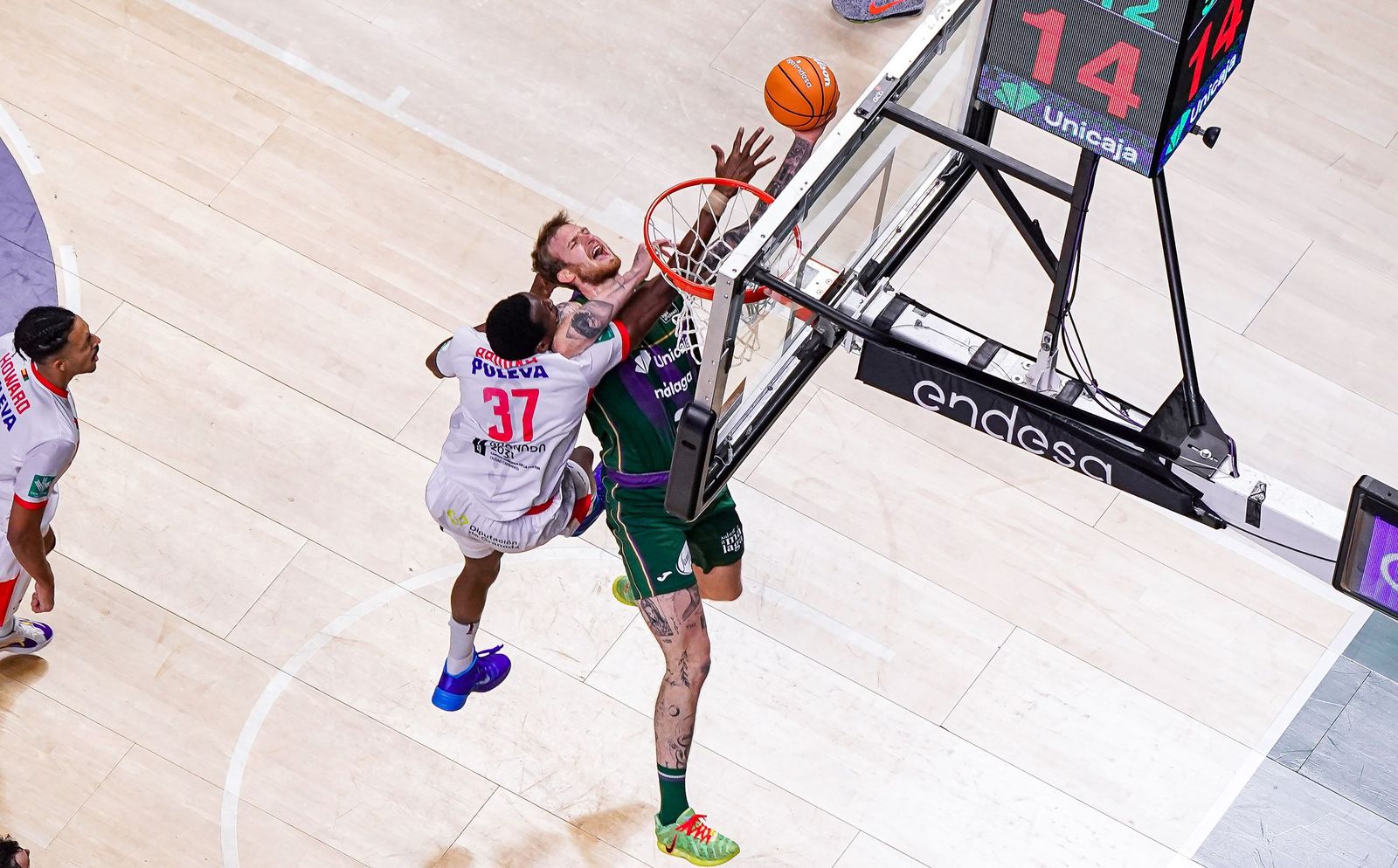 Balcerowski, ante Granada.