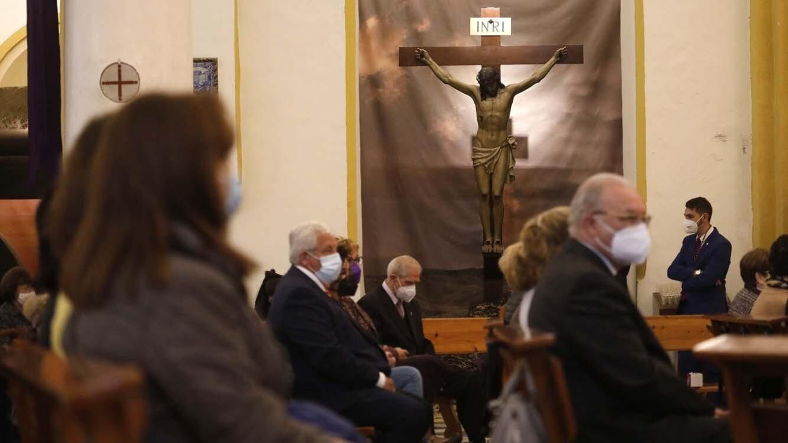 Fotos del Jueves Santo en Algeciras: Tres Caídas, Nazareno y Cristo de la FE