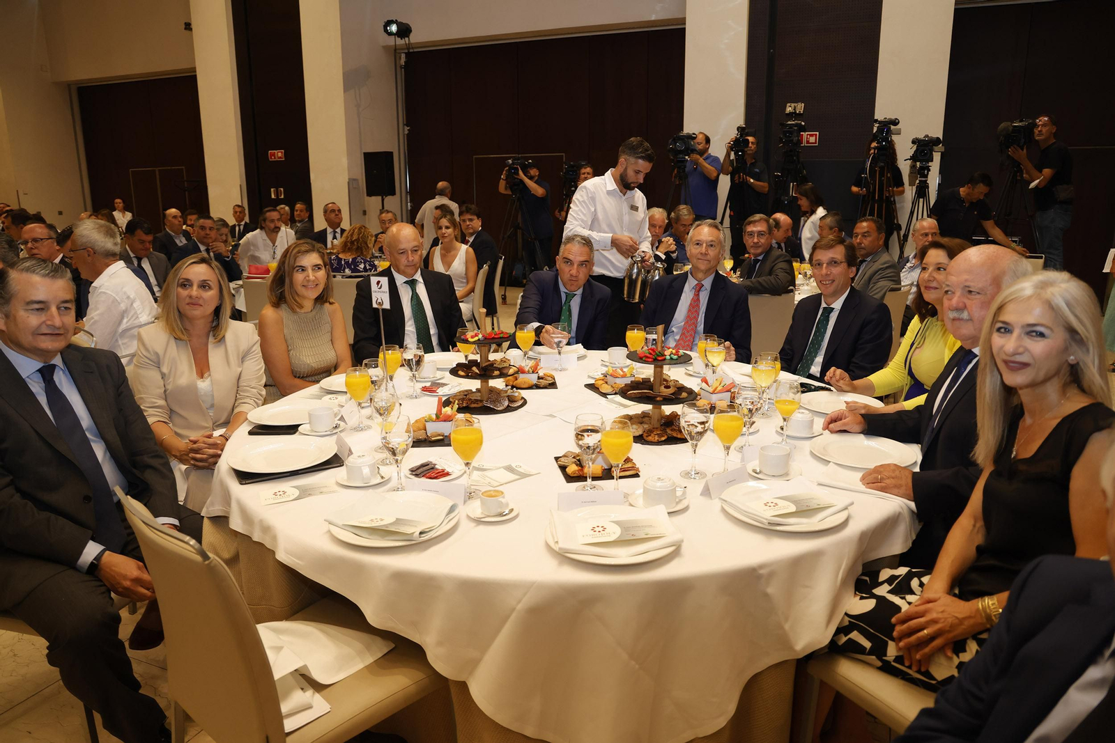 Elías Bendodo en el Foro Joly, todas las imágenes
