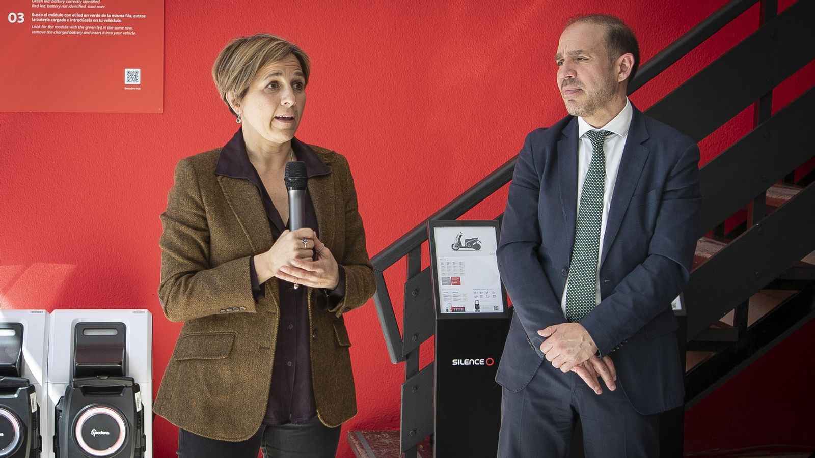 Ana Isabel Agudo, tercera teniente de alcalde y concejala de Movilidad y Francisco Requena, coordinador de Movilidad durante la inauguración.