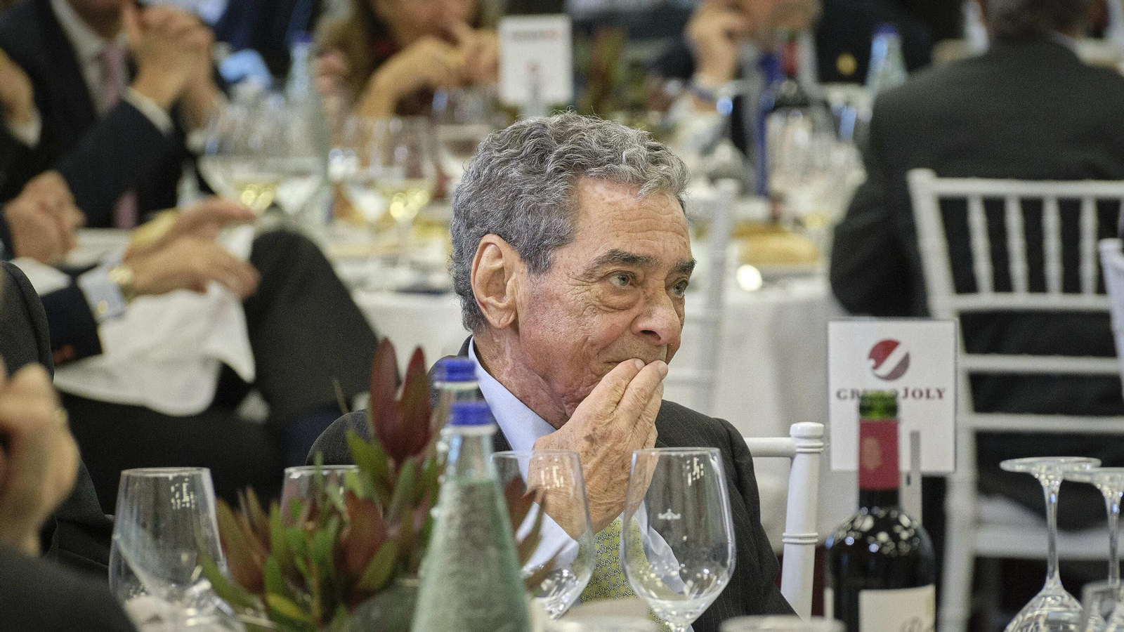 Las imágenes de la entrega del premio Federico Joly al abogado Pedro Pérez-Llorca Zamora