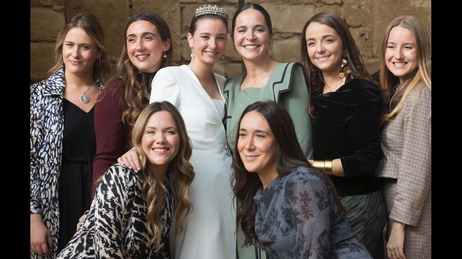 Almudena Neira, con Nina Fischbach, Carmen Martínez, Ana Utrera, Begoña Neira, Marta Andrey, Mercedes Jiménez y Paloma Navarro.