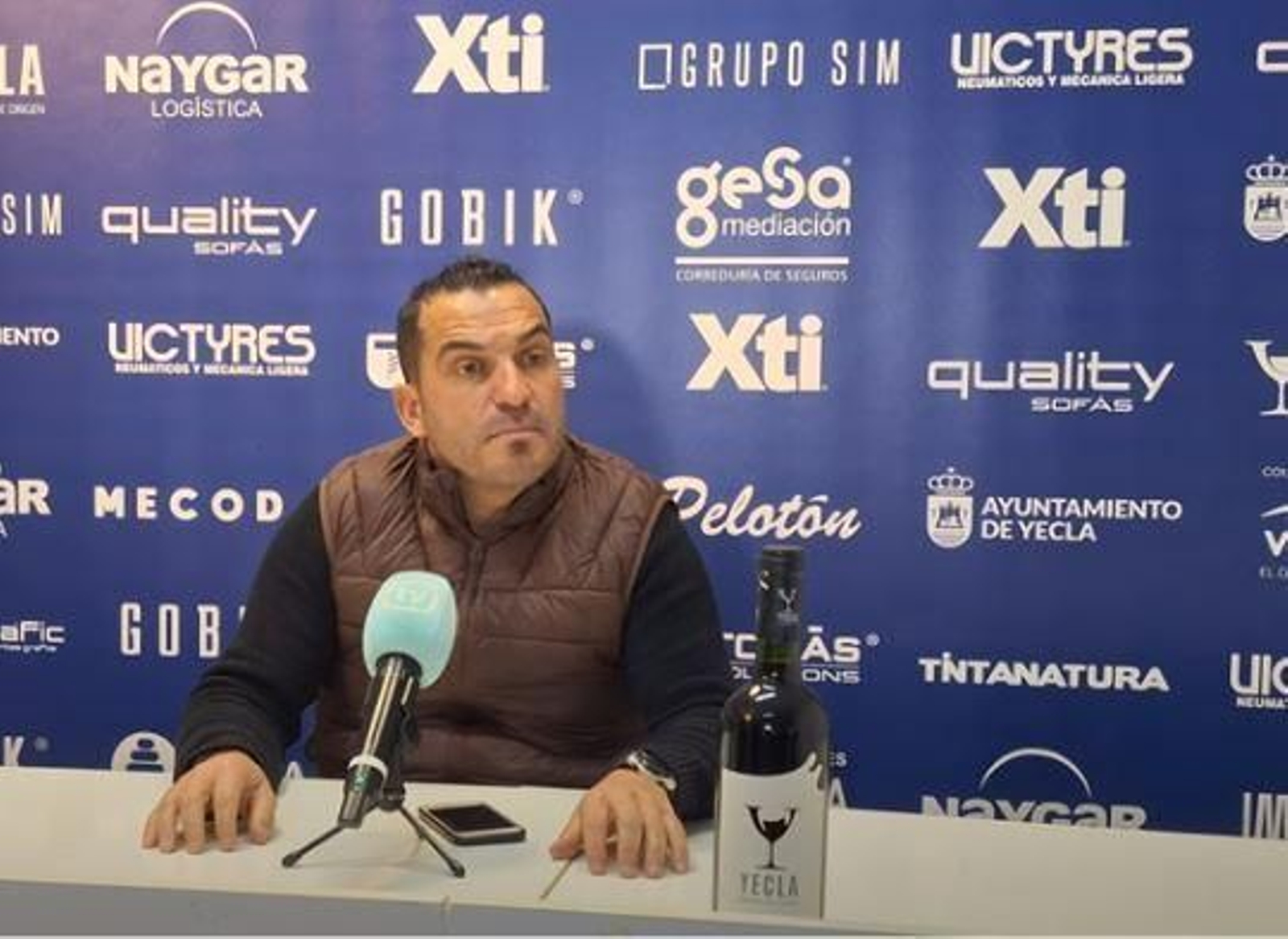 Adrián Hernández, entrenador del Yeclano, en su comparecencia prepartido