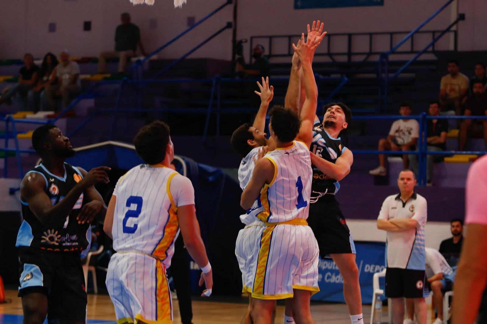 Las fotos del ULB-Gymnástica Portuense de la Copa Diputación de baloncesto