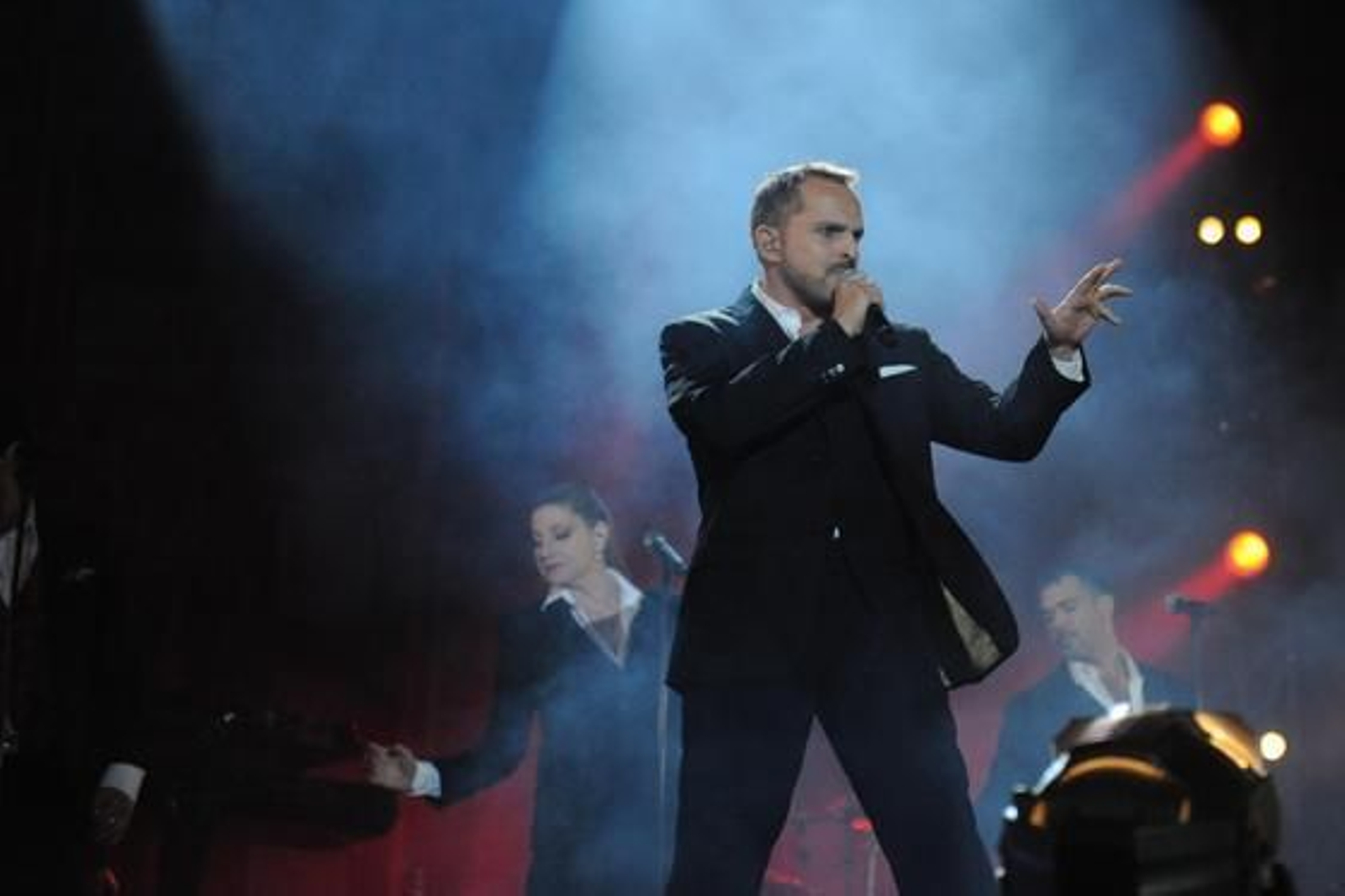 Miles de personas asisten al macroconcierto de la MTV en San Fernando. /Fotos: Rioja · Elías Pimentel