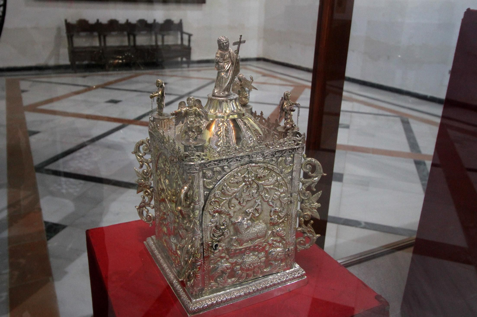 La inauguración de la exposición 'Arcipreste de Huelva, San Manuel González', en imágenes