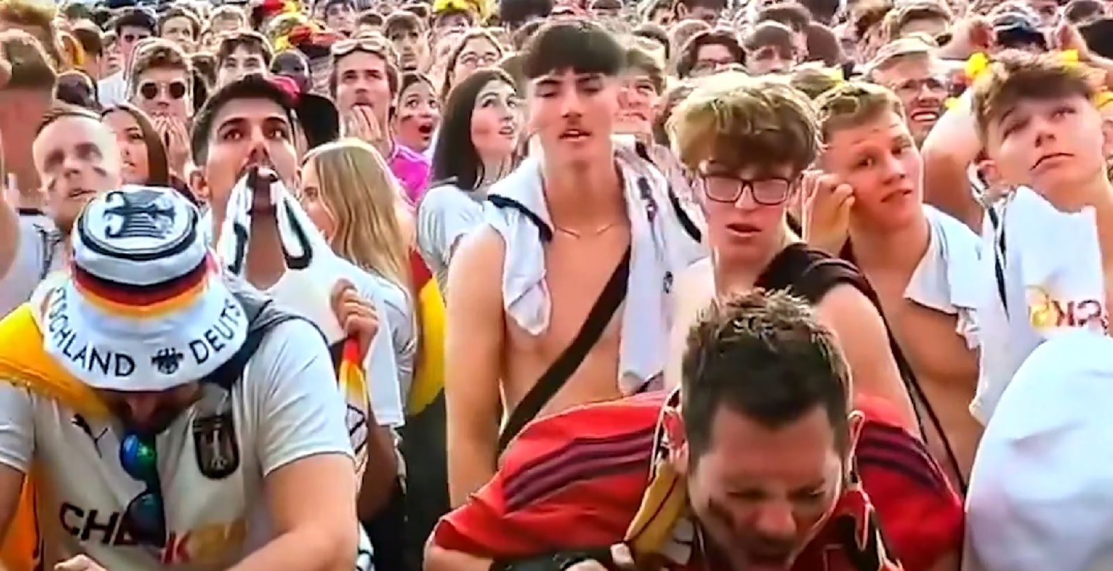 El hincha que celebró el gol de España en Stuttgart.