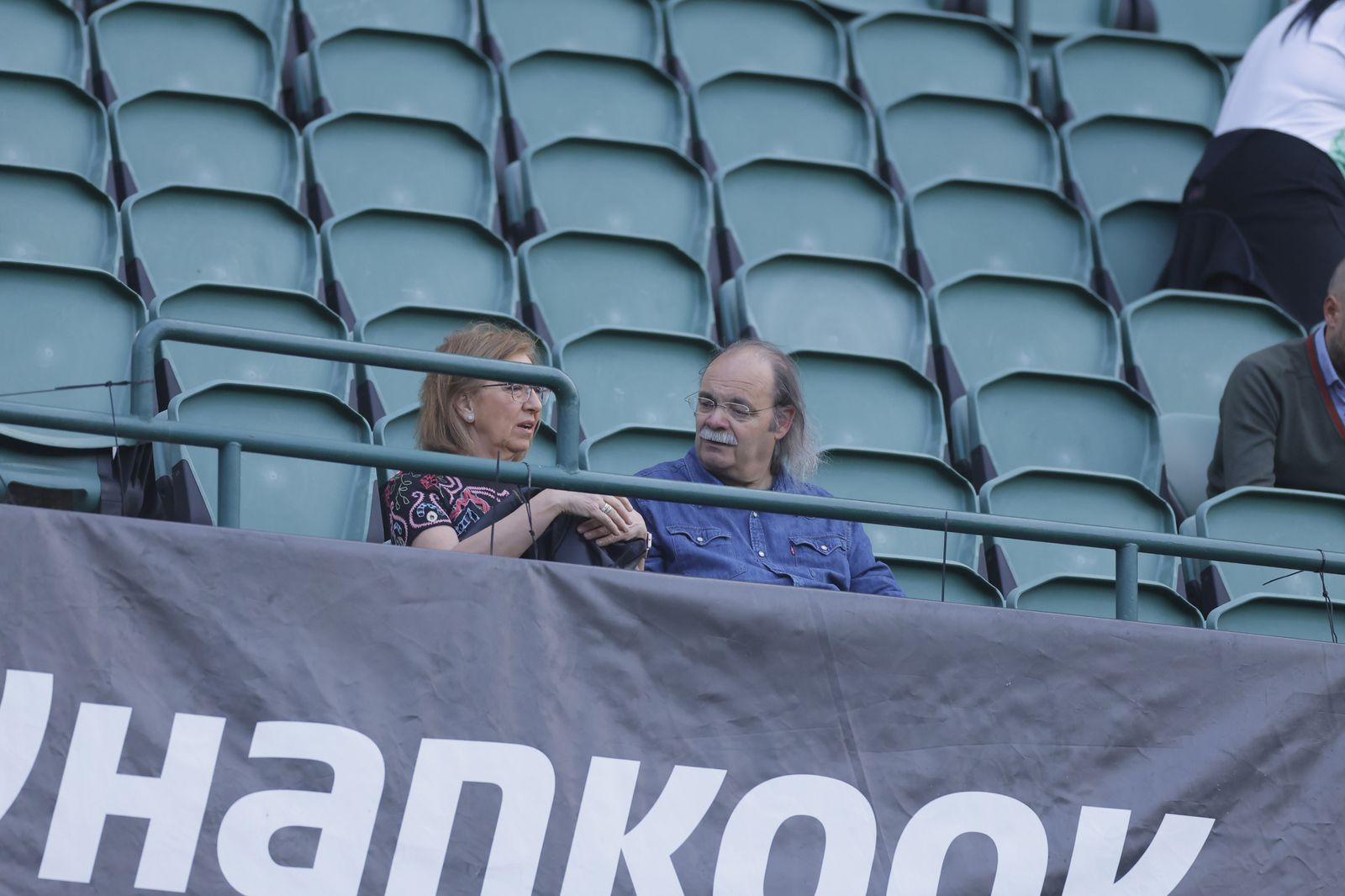 Búscate en las fotos del Betis-Manchester