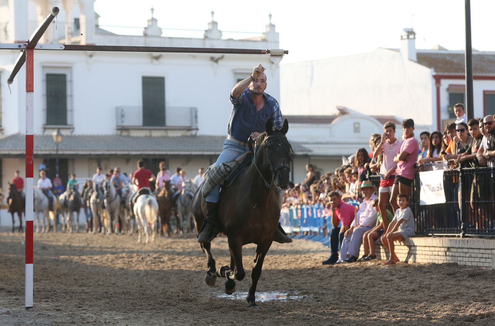 Las imágenes de la carrera de cintas a caballo