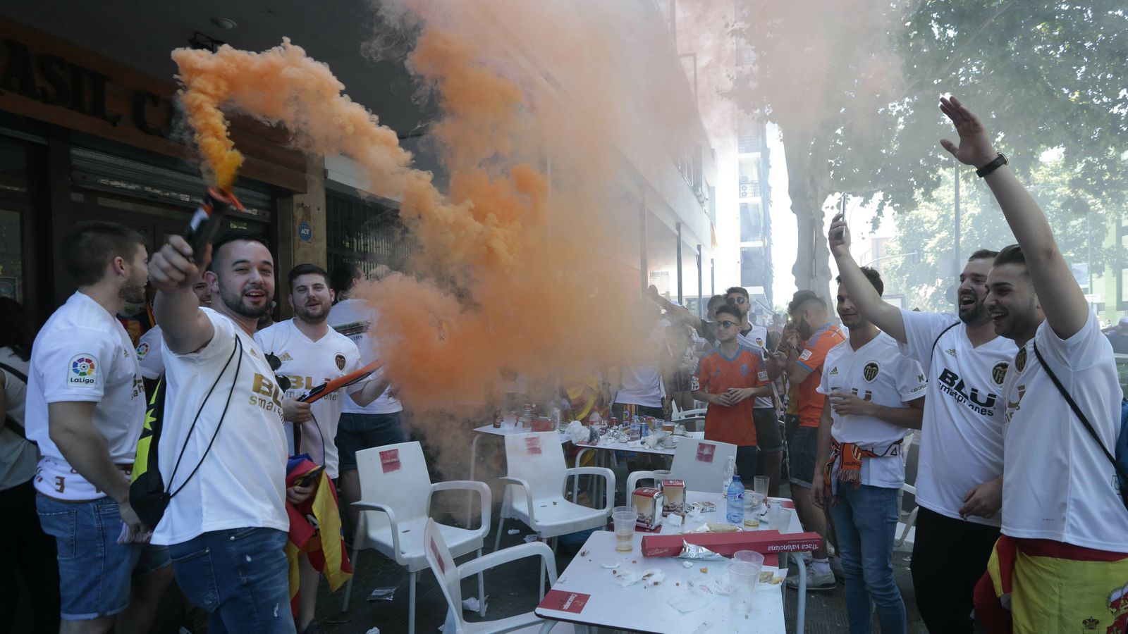 Espectaculares imágenes de la afición del Valencia