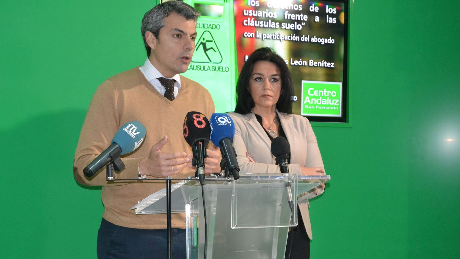 El portavoz andalucista, Fran Romero, y la coordinadora del Centro Andaluz, María Marín
