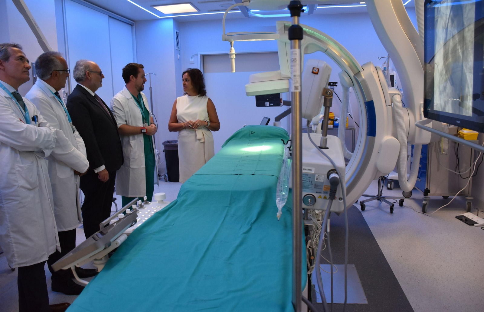 La consejera de Salud, Catalina García, en la sala del servicio de Cardiología del Hospital Regional de Málaga La consejera de Salud, Catalina García, en la sala del servicio de Cardiología del Hospital Regional de Málaga