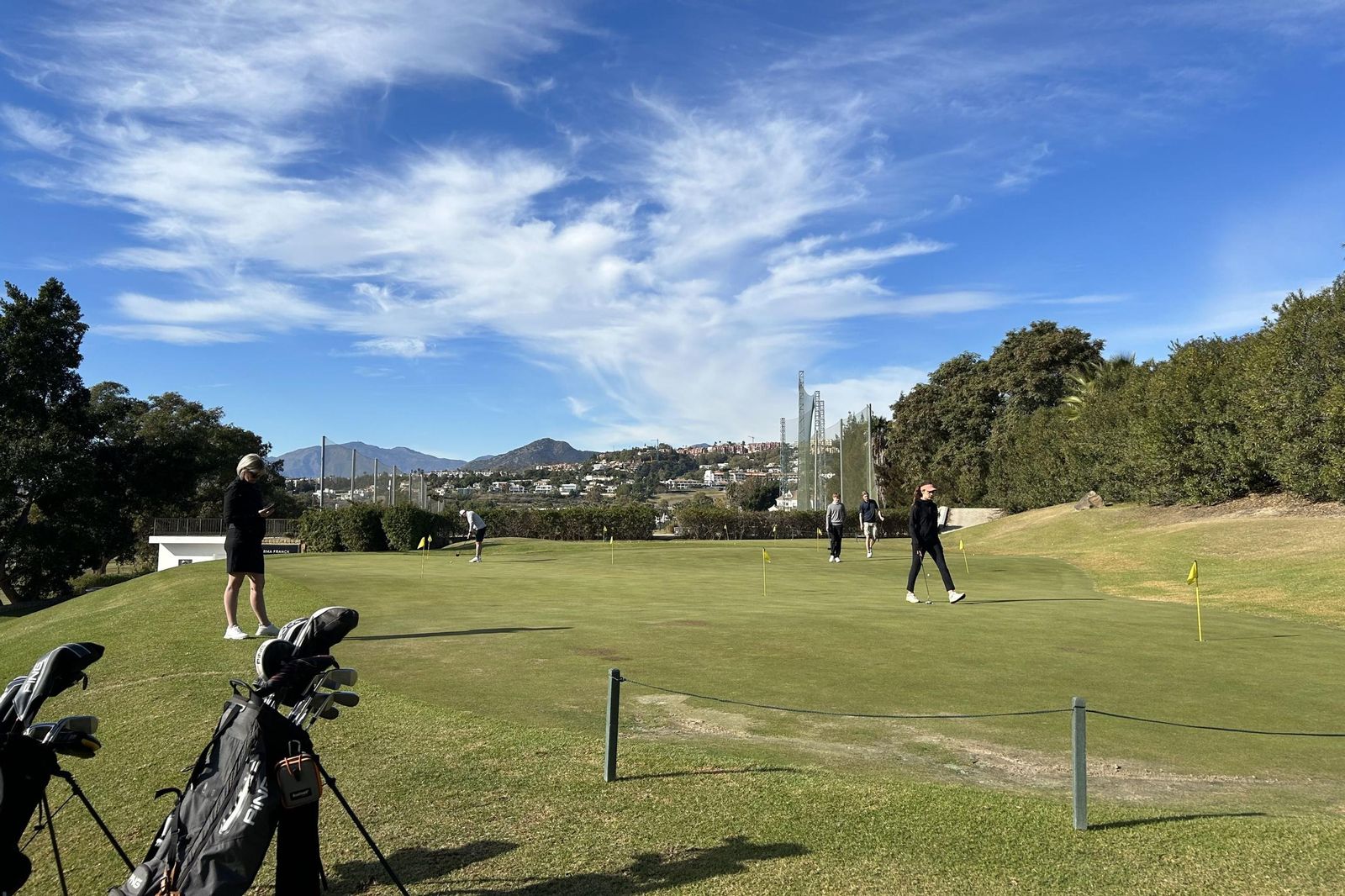 Vista de uno de los campos de golf de Mijas
