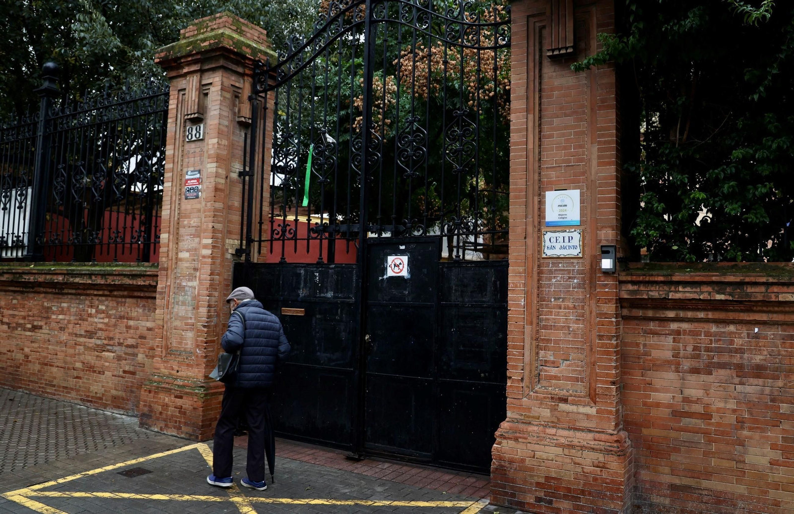 Las fotos de los colegios cerrados en Sevilla por la DANA