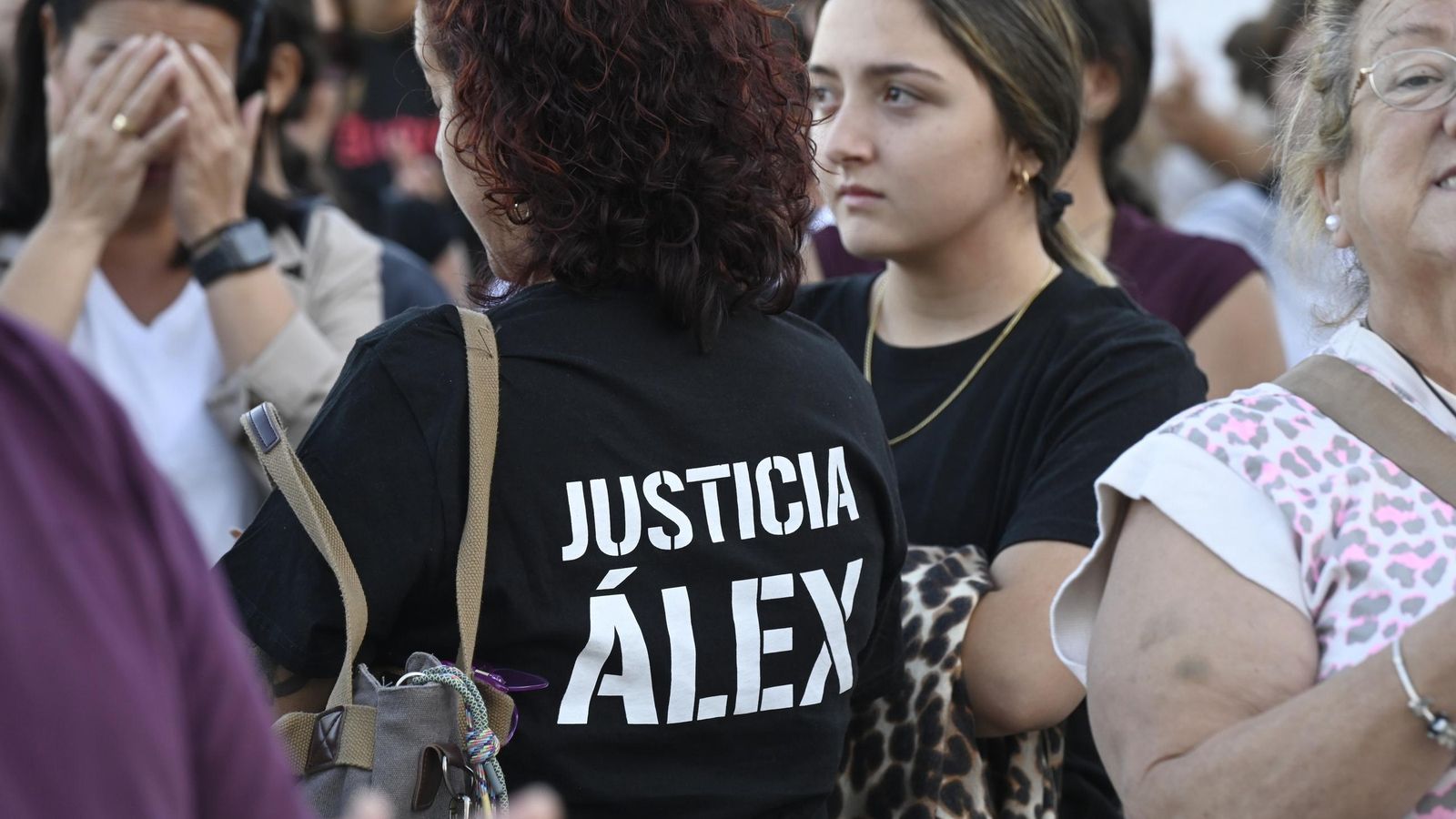 Amigos y conocidos de Álex.