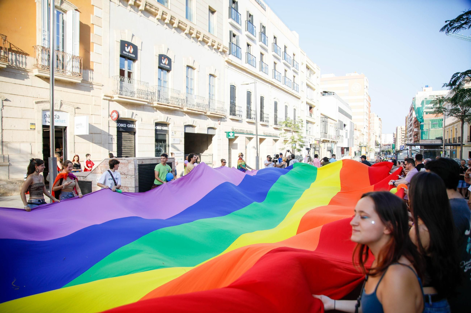 Las imágenes del Orgullo LGTBI en Almería