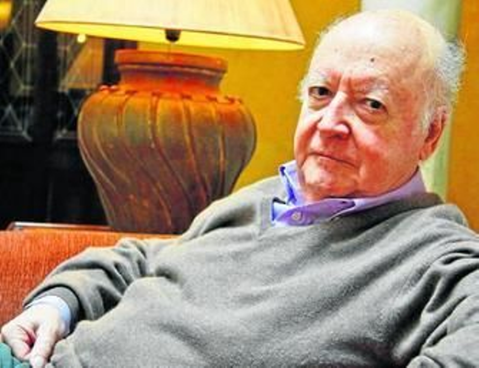 Jorge Edwards durante un receso en la gira española de presentación de 'La muerte de Montaigne'.