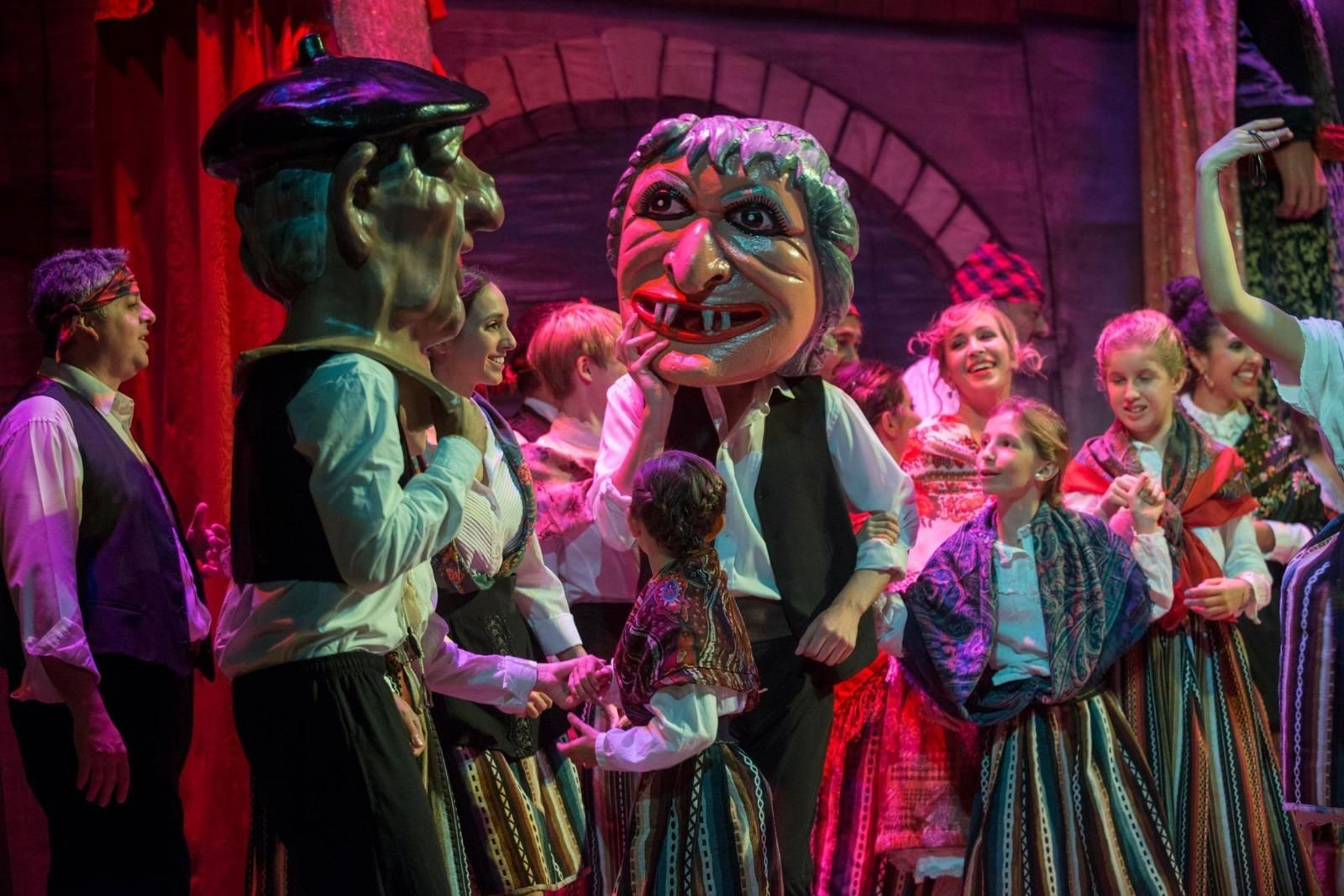 Una escena de esta producción de 'Gigantes y Cabezudos'.