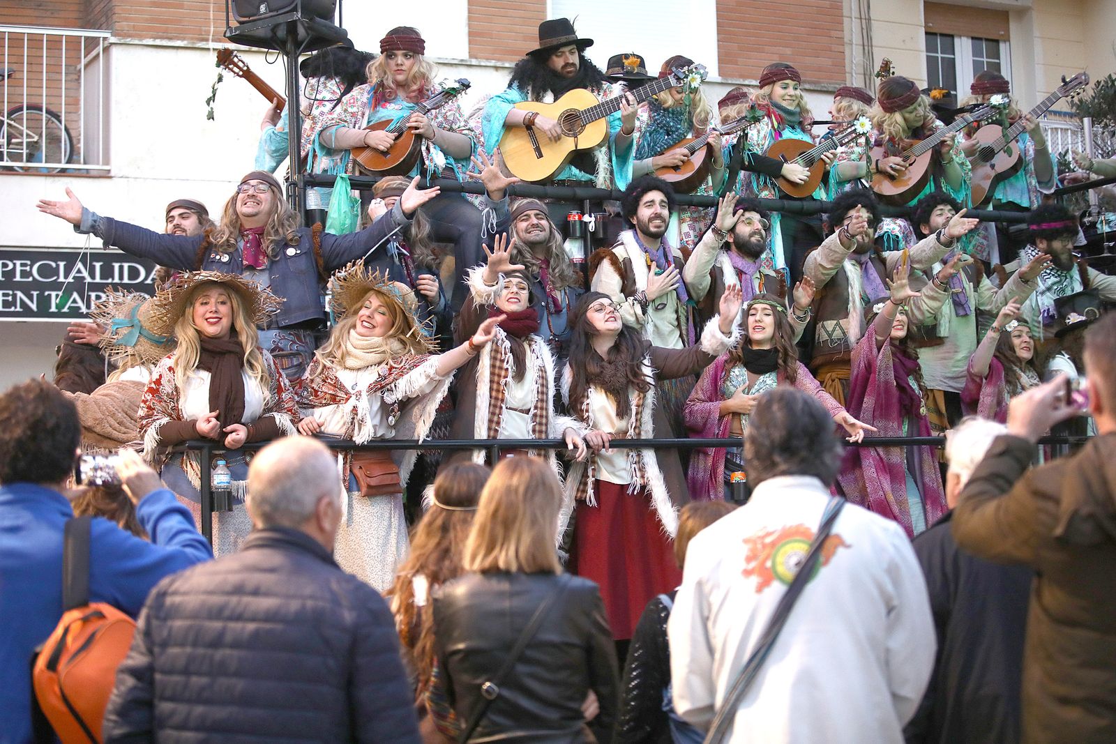 Las imágenes del carrusel de coros en el paseo marítimo