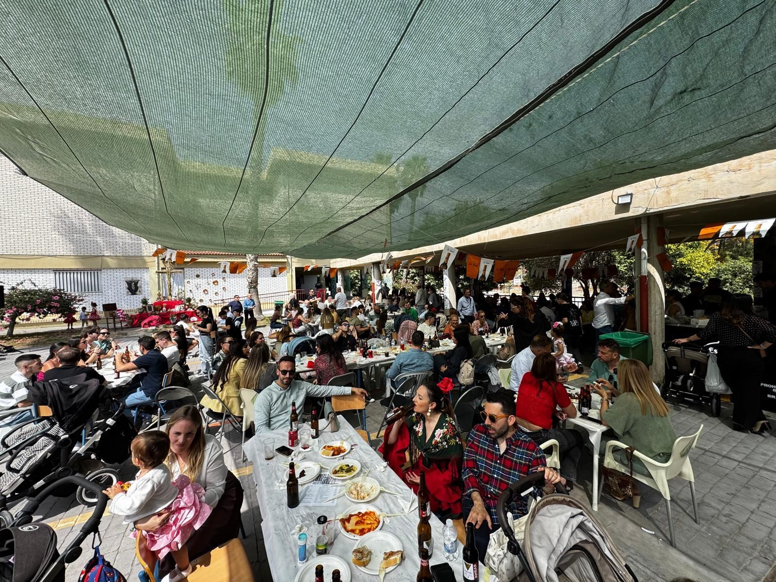 Así ha sido el inicio de las Cruces 2025 en Motril