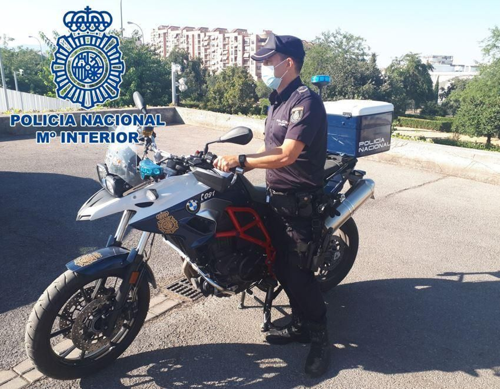 Detienen in fraganti al presunto autor de un robo en un domicilio al que habría accedido mediante escalo Detienen in fraganti al presunto autor de un robo en un domicilio al que habría accedido mediante escalo