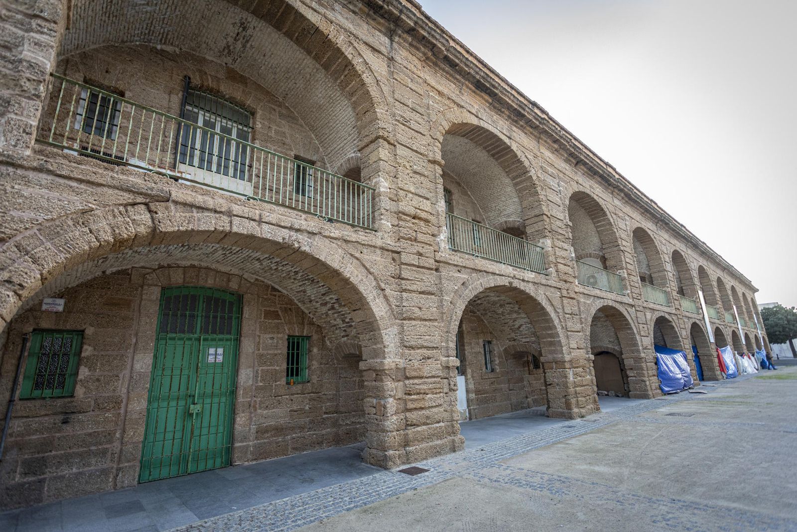 Varias bóvedas ya están vacías.