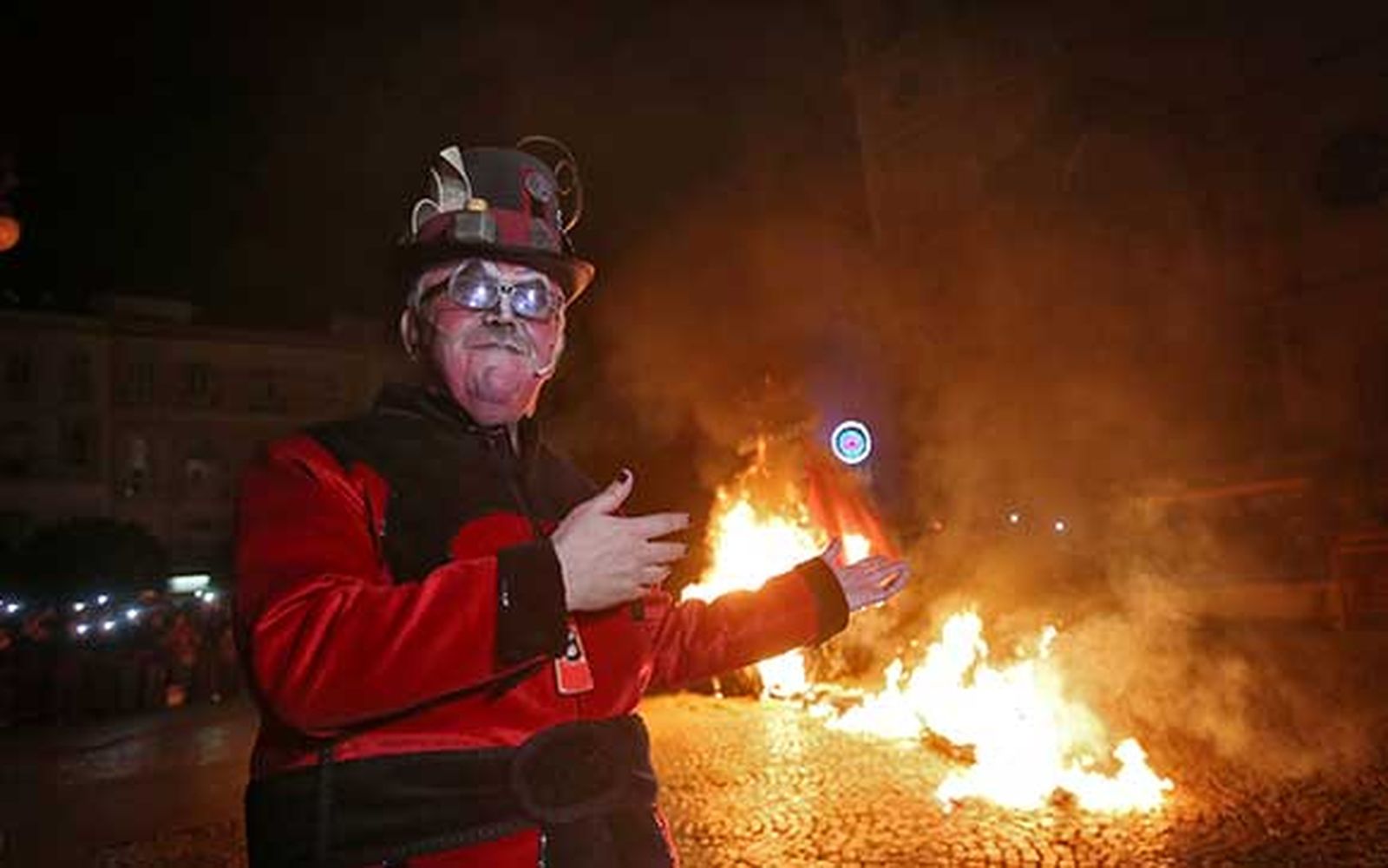 Sobrenatural Dios Momo