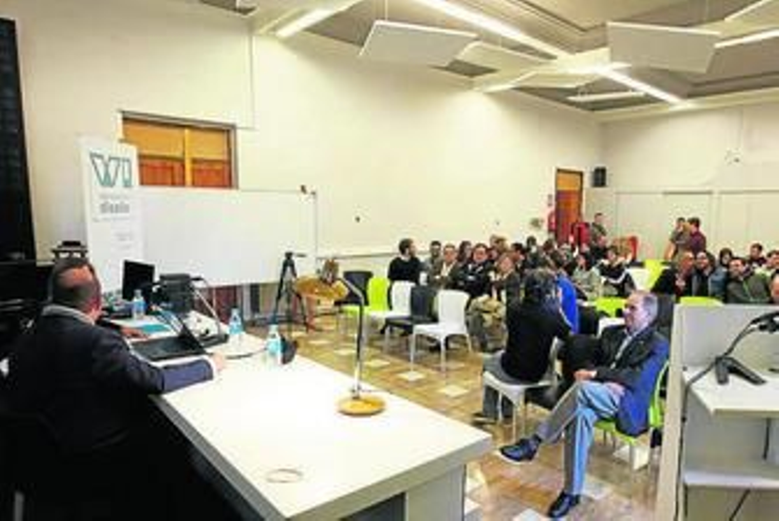 Conferencia de Manuel Guerrero y Almudena Amate.