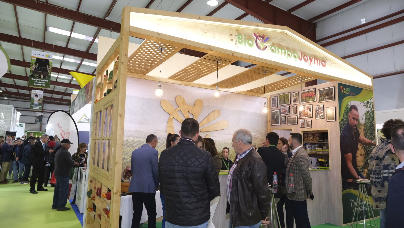 Imágenes del primer día de Expolevante Níjar.