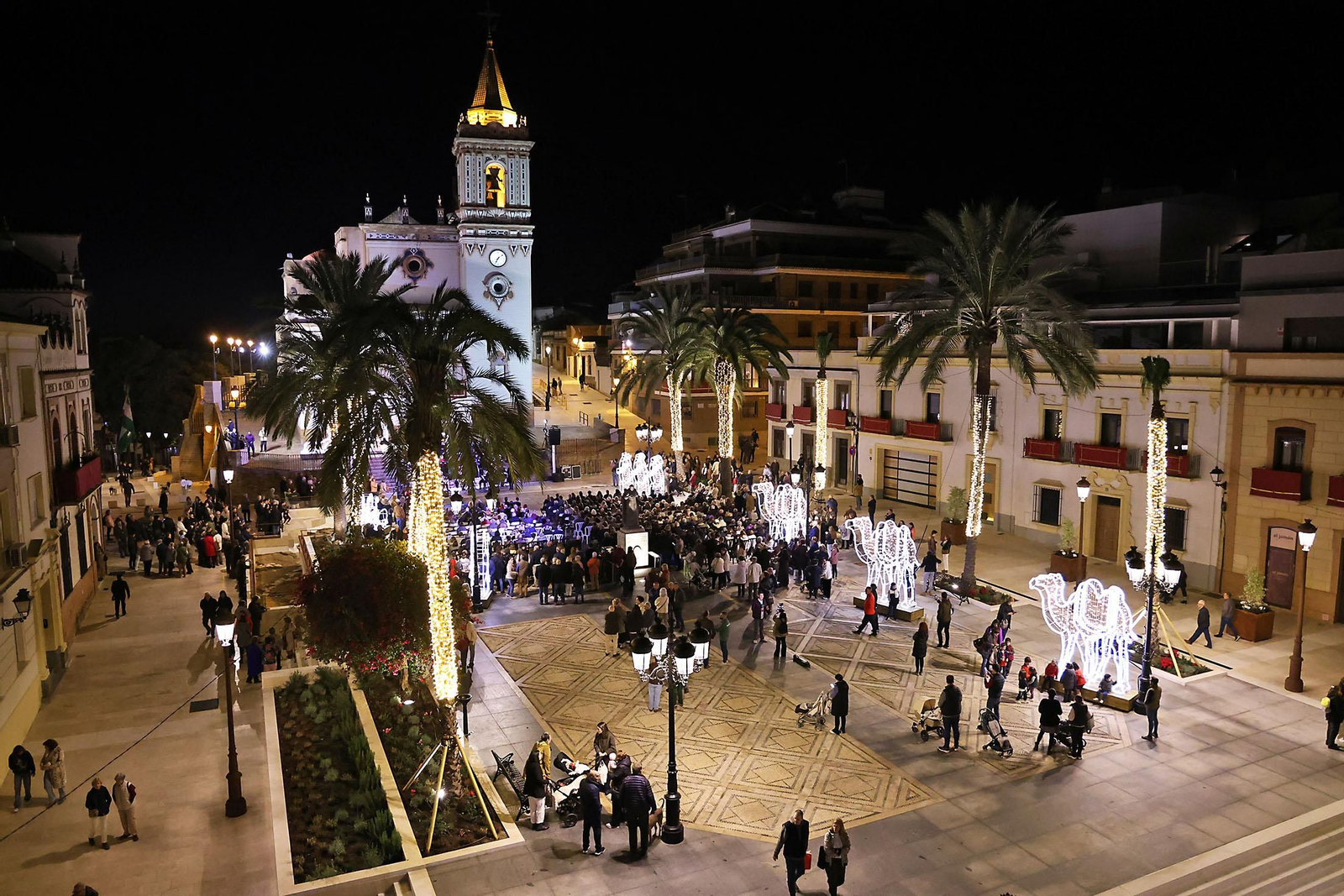 Imágenes de la inauguracion de la renovada Plaza de San Pedro