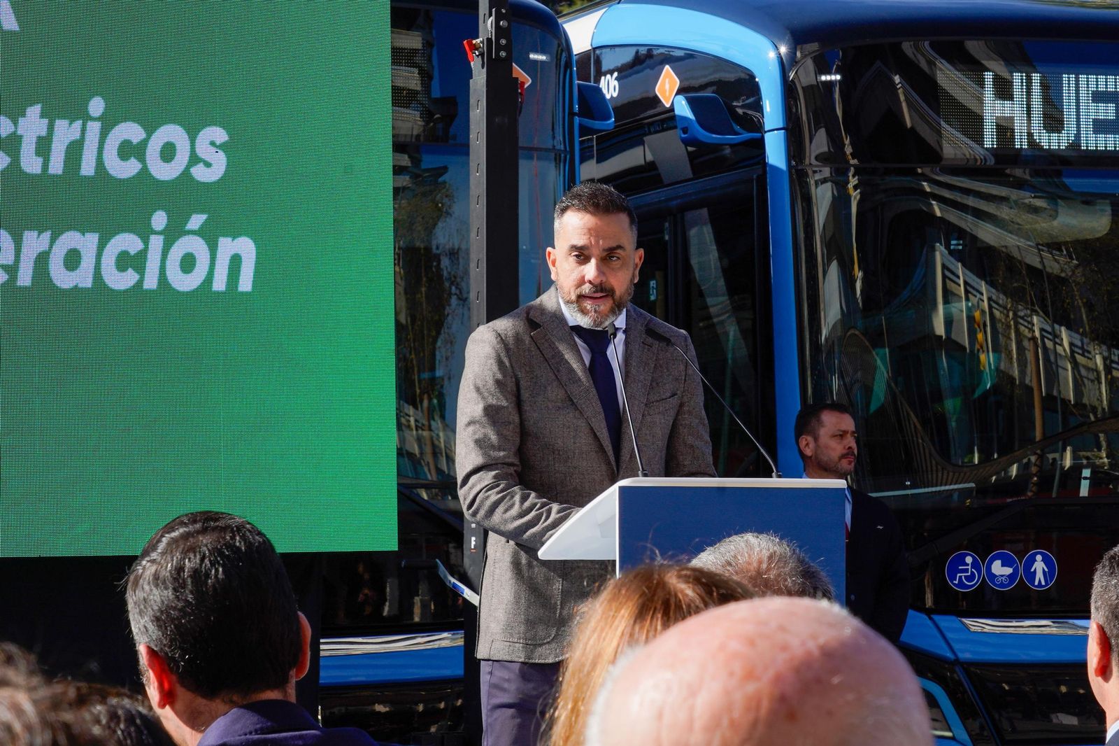 Imágenes de la presentación de los nuevos autobuses eléctricos