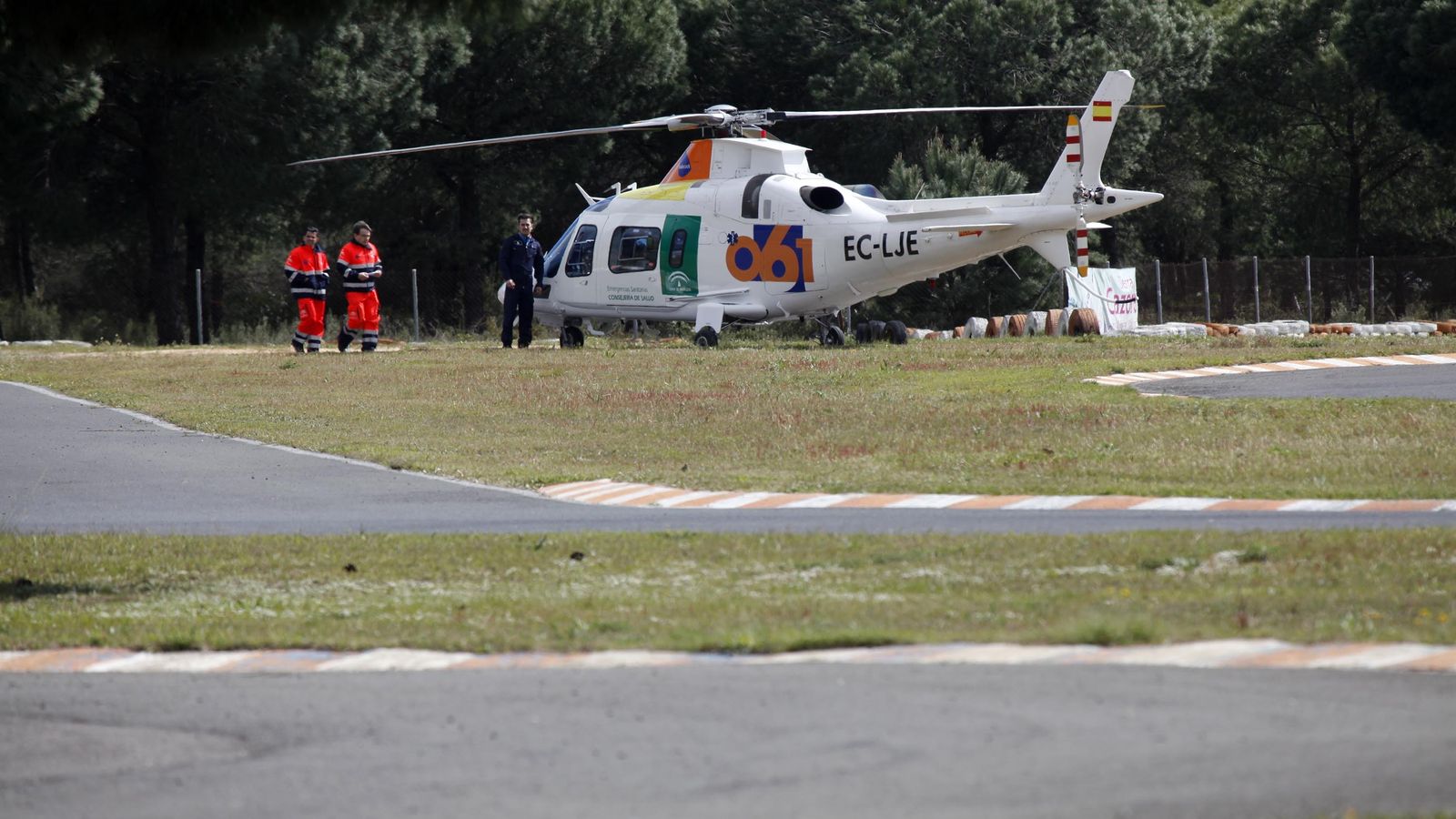 Sanitarios en el circuito cartayero de velocidad el 18 de marzo de 2018