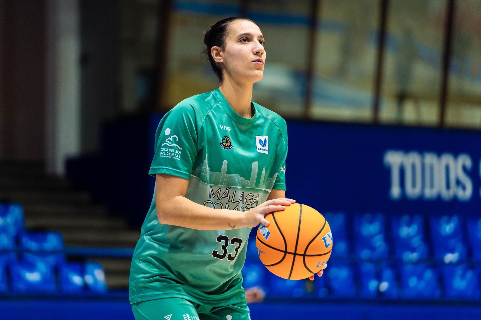 El CAB Estepona da vida al Movistar Estudiantes (85-60)