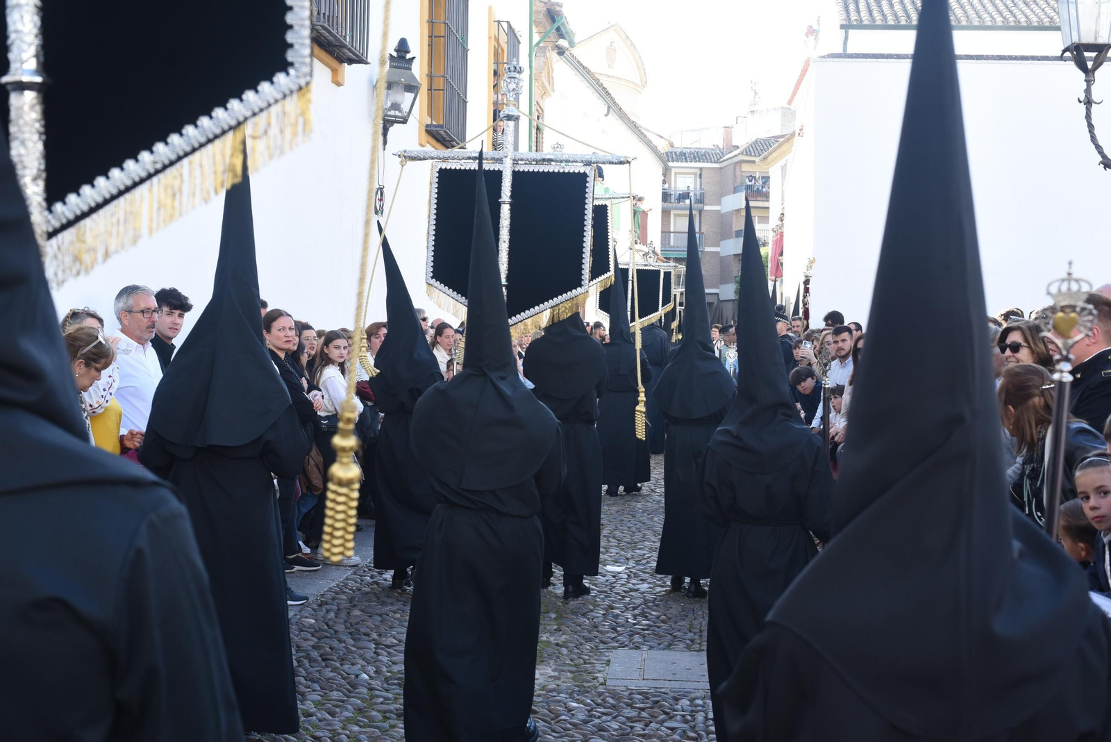 La procesión de los Dolores en este Viernes Santo de Córdoba, en imágenes