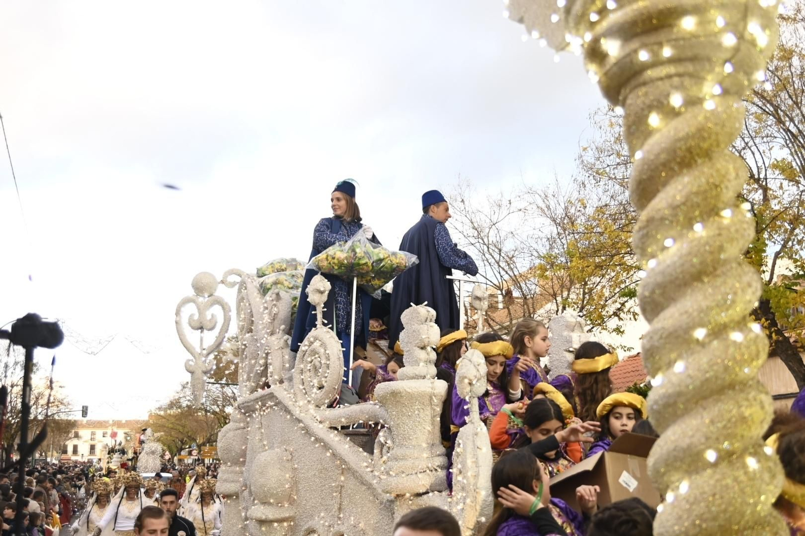 Así son las carrozas y pasacalles de la Cabalgata de Reyes Magos de Córdoba, en imágenes