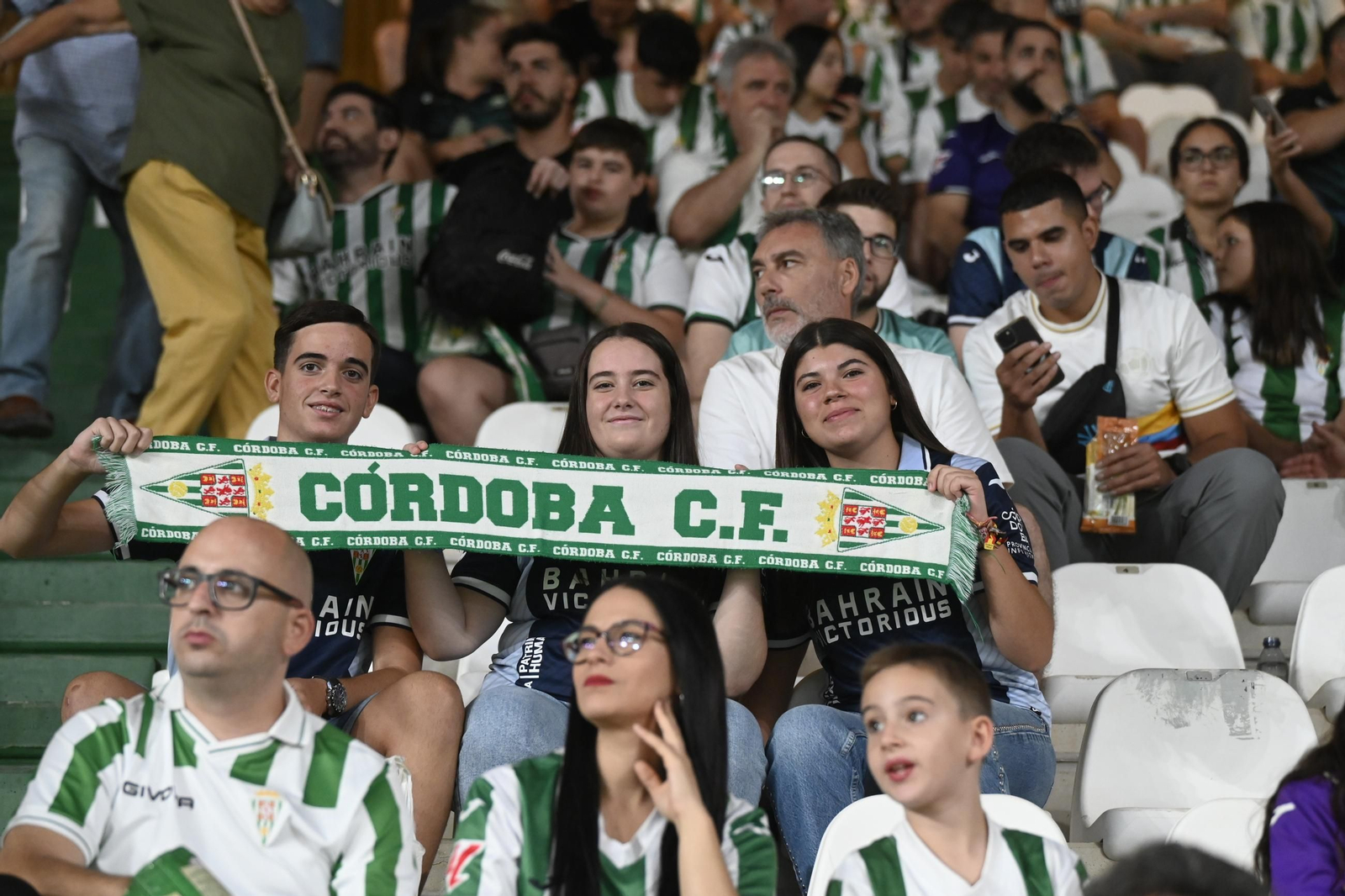 Las mejores fotos del ambiente en El Arcángel para el Córdoba CF - Racing de Santander