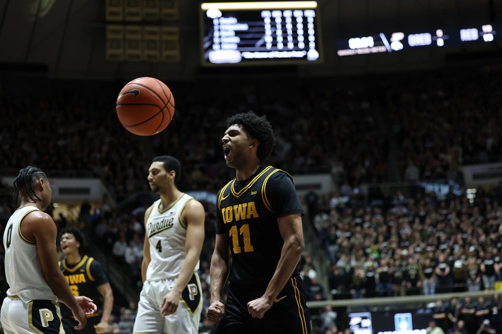 NCAA: Álvaro Folgueiras, 4 puntos y un buen mate en la derrota de Iowa